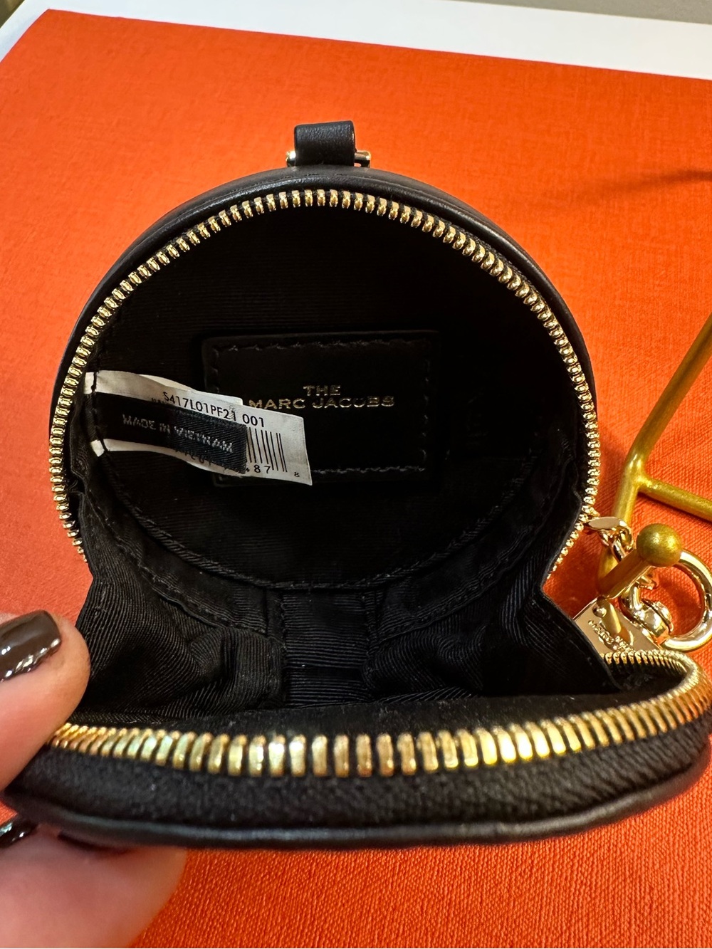 Marc Jacobs Leather Round Coin Purse Charm with Gold Hardware - Picture 4 of 4
